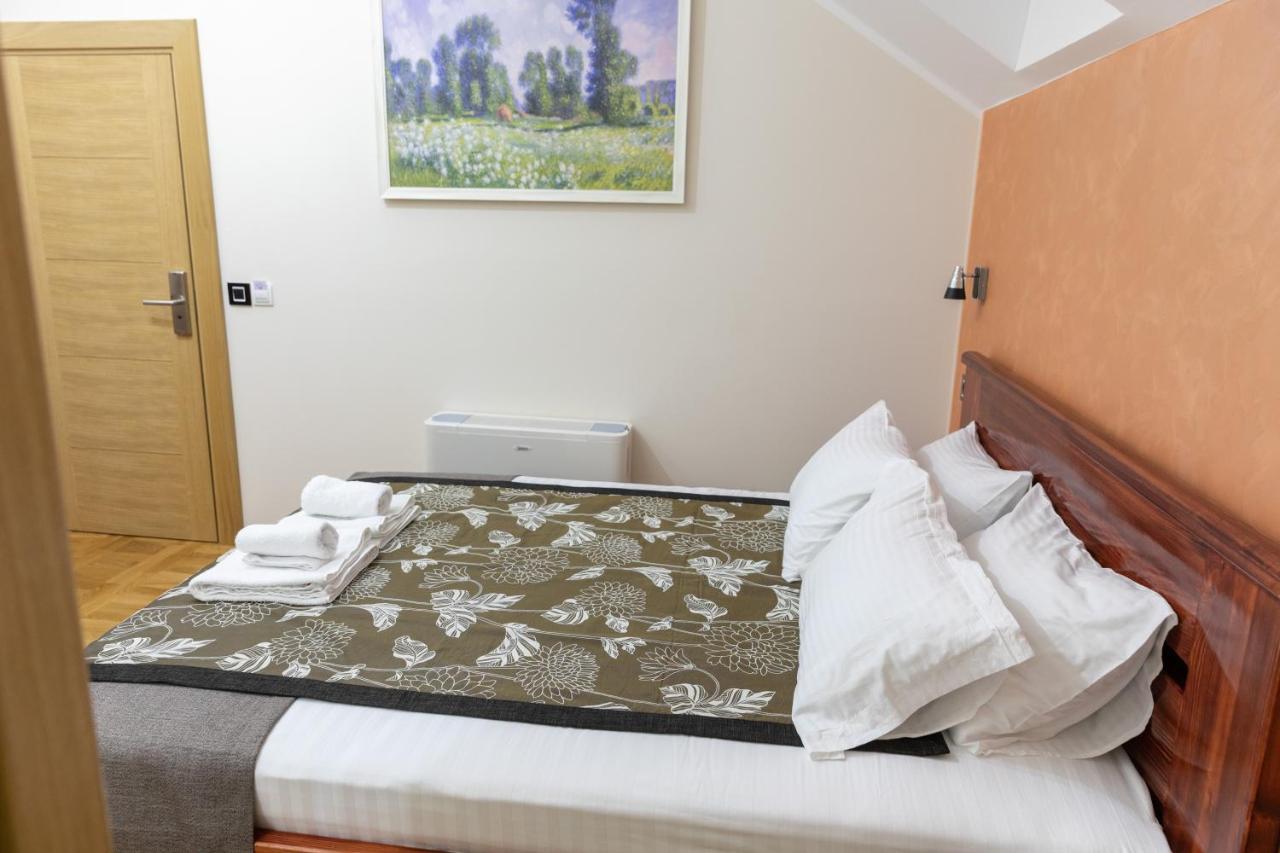 Hotel Kutko Pančevo 外观 照片