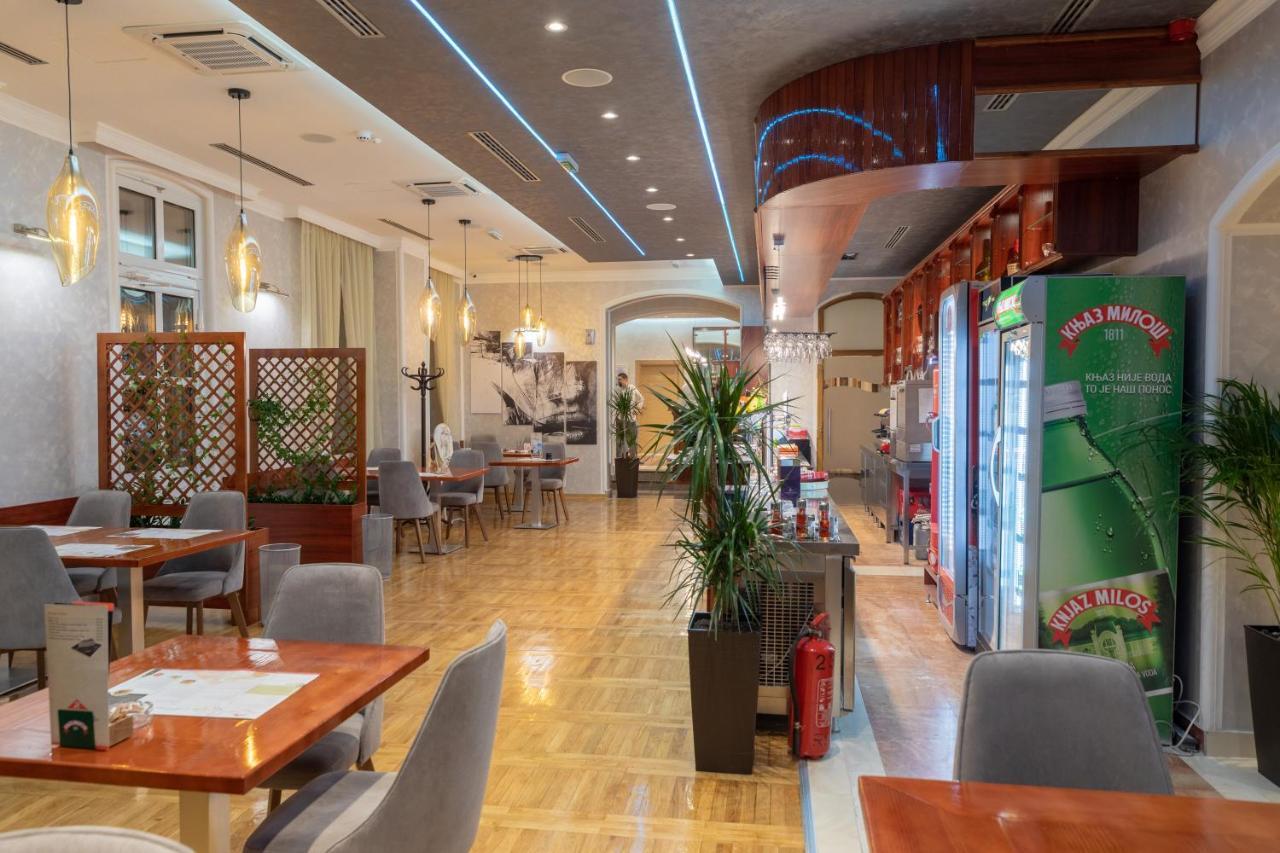 Hotel Kutko Pančevo 外观 照片